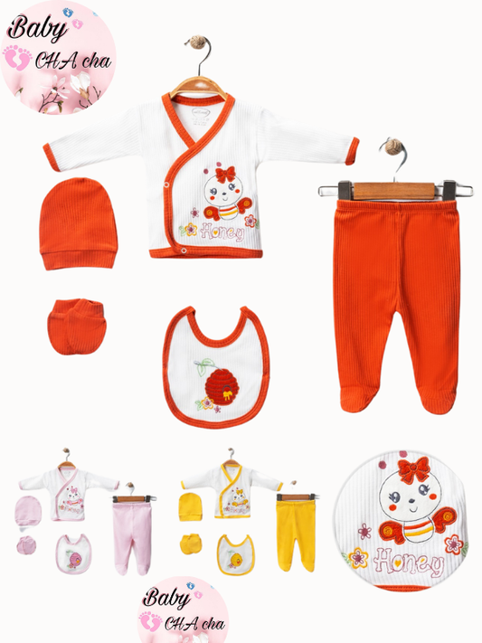 Turuncu beyaz arı desenli 5’li bebek zıbın takımı - zıbın üst, pantolon, bere, eldiven ve mama önlüğü

