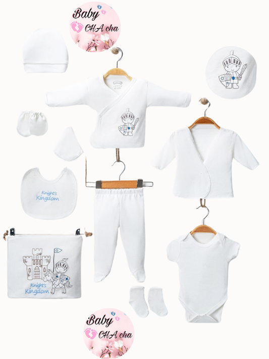 Şövalye ve kale temalı, beyaz zeminli, Knight's Kingdom yazılı %100 pamuk 10 parçalık unisex yenidoğan bebek hastane çıkışı seti.

