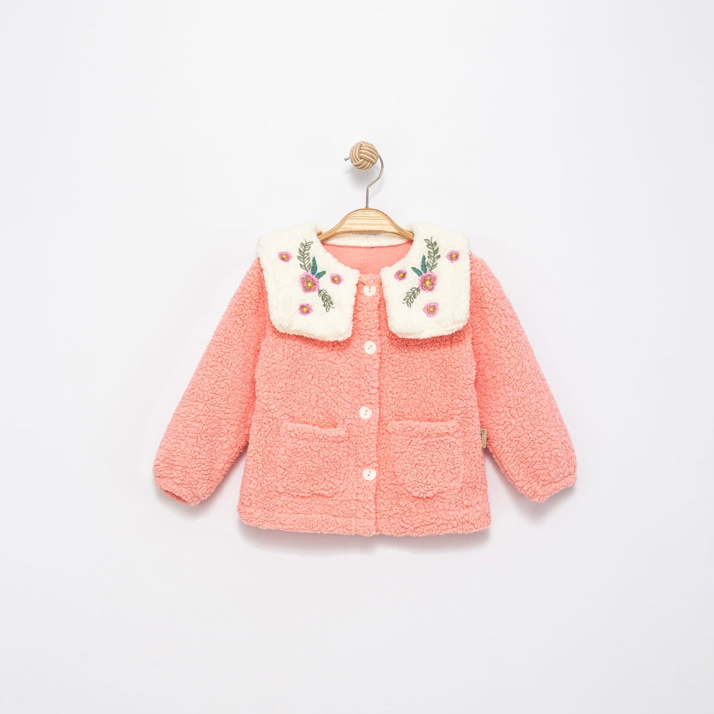 Kuzu Kumaş Çiçek Desenli Bebe Yaka Çocuk Montu